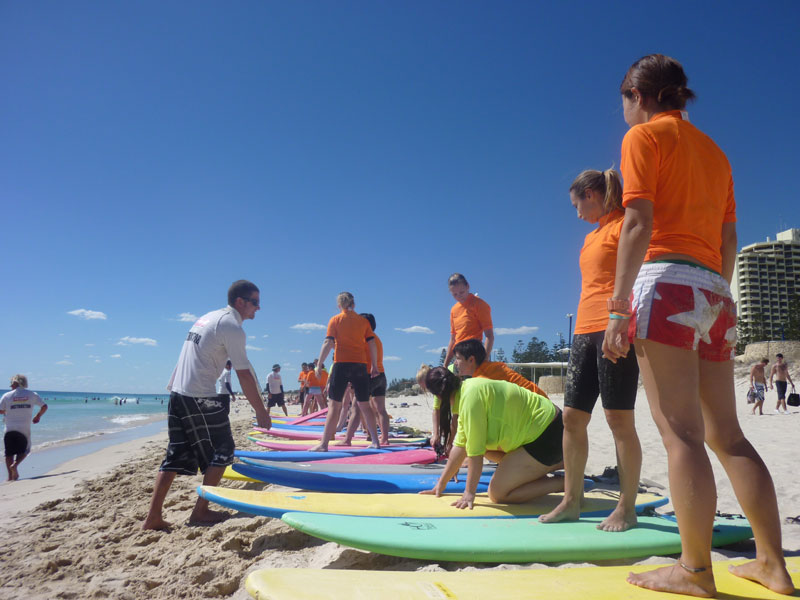 Englisch Sprachkurs kombiniert mit Surfunterricht für praxisnahes Lernen