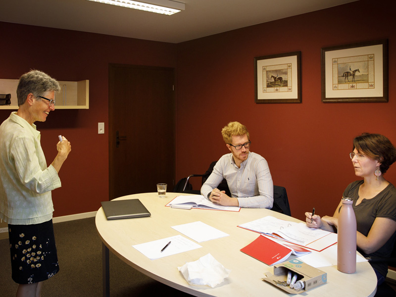 Kleingruppenunterricht für Berufstätige – intensives Sprachtraining in persönlicher Atmosphäre.