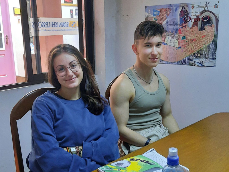 Teilnehmende der Sprachreise beim Spanischunterricht in der Academia Latinoamericana in Sucre