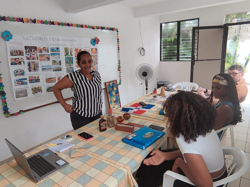 Cours d’espagnol interactif en petit groupe avec thèmes culturels