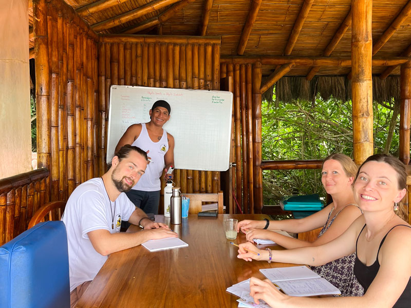 Montanita Spanish School