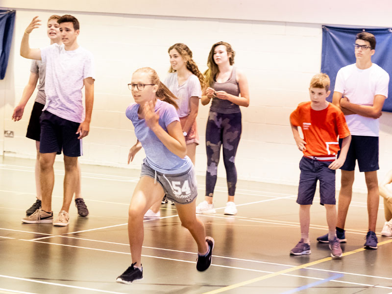 Sportaktivitäten in der Turnhalle im Rahmen der Englisch Sprachreise