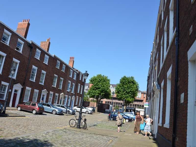 Englischunterricht in kleiner Gruppe an der ELC Sprachschule in Chester