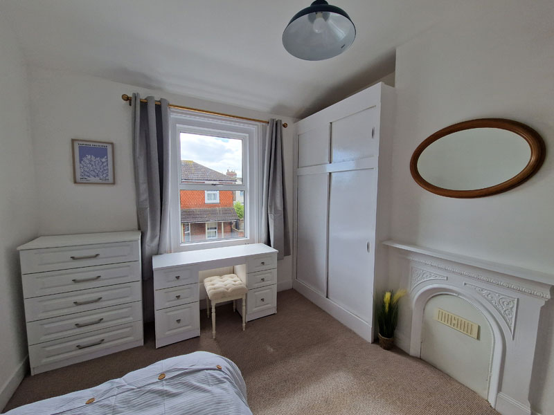 Helles Schlafzimmer im Student House in Eastbourne – Unterkunft für Teilnehmer einer Englisch-Sprachreise in England