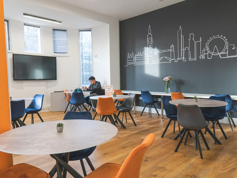 Aufenthaltsraum der Sprachschule für Lernpausen während Englisch Sprachreise