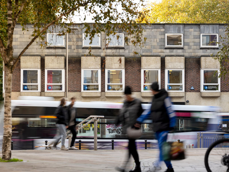 IH International House - LSI - Business