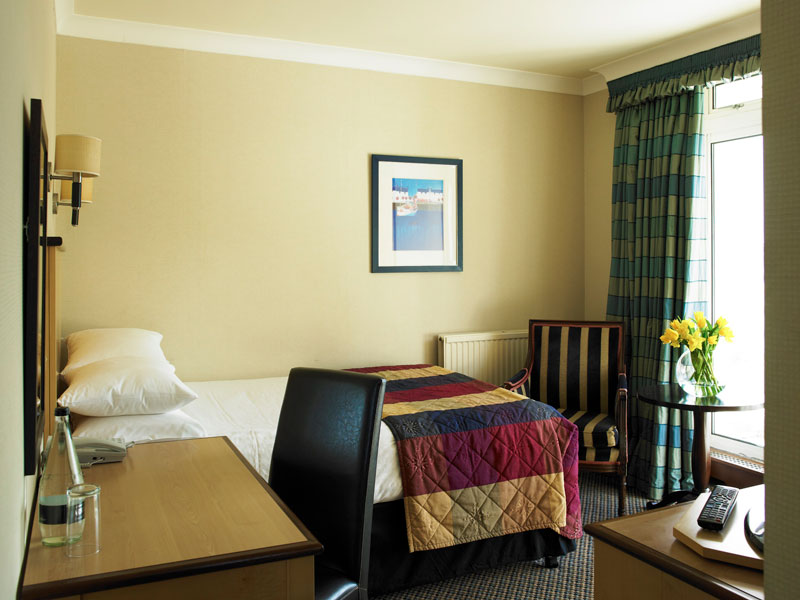 Einzelzimmer im Hotel Imperial – Unterkunft während der Business-Sprachreise in Torquay