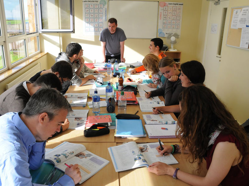 Englischkurs mit internationaler Gruppe an der Galway Cultural Institute