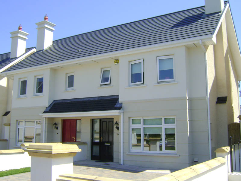 Typisches irisches Wohnhaus für HLI-Sprachaufenthalte mit gepflegter Fassade