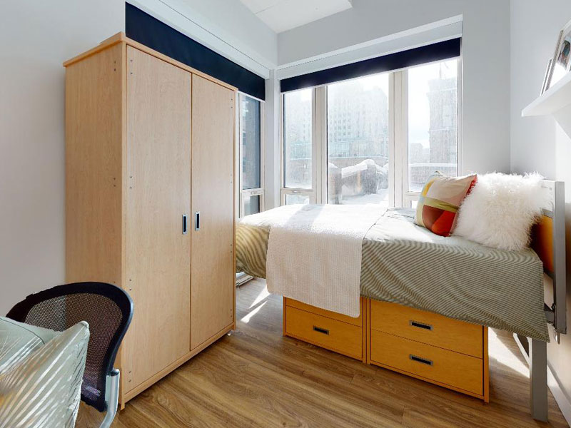 Habitación individual luminosa en la residencia de Montreal, ideal para tu estancia lingüística y para aprender francés de forma relajada en el extranjero