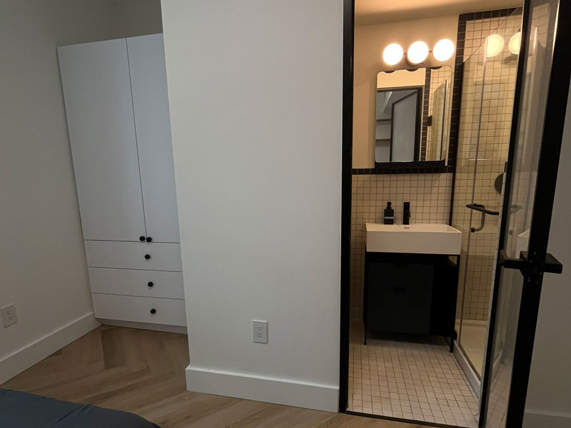 Privates Badezimmer der Studentenresidenz in Toronto während deiner Sprachreise zum Englisch lernen