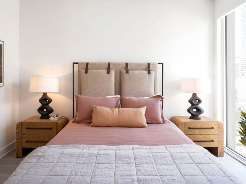 Helles Schlafzimmer in den Ledbury Apartments in Toronto – Unterkunft für Teilnehmer einer Englisch-Sprachreise in Kanada