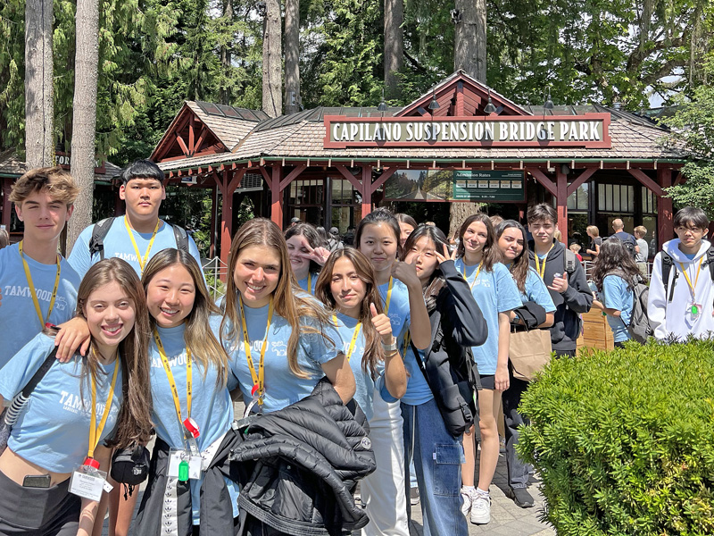 Teilnehmer des Tamwood Sprachcamps Vancouver beim gemeinsamen Ausflug in der Stadt