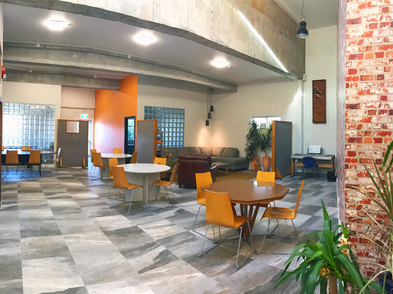 Aufenthaltsbereich des Nelson English Centre in Neuseeland