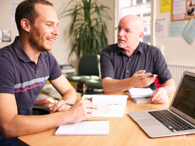 Einzeltraining zur Verbesserung von Business Englisch und Ausdrucksfähigkeit