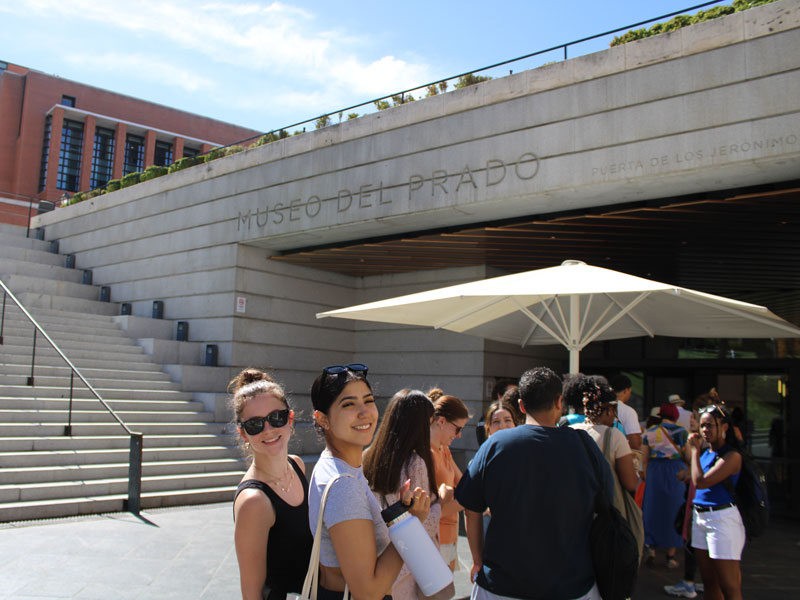 Besuch des Museo del Prado, Kultur erleben und Spanischkenntnisse anwenden