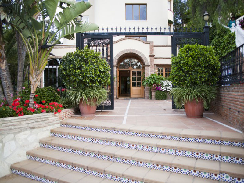 Malaca Instituto - Young Adult