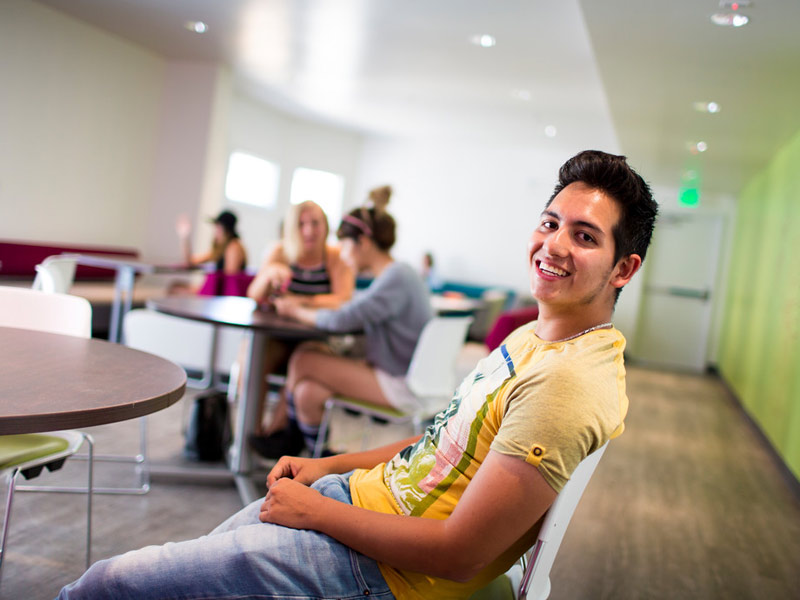 Sprachschüler im Aufenthaltsraum der Kings Los Angeles Sprachschule