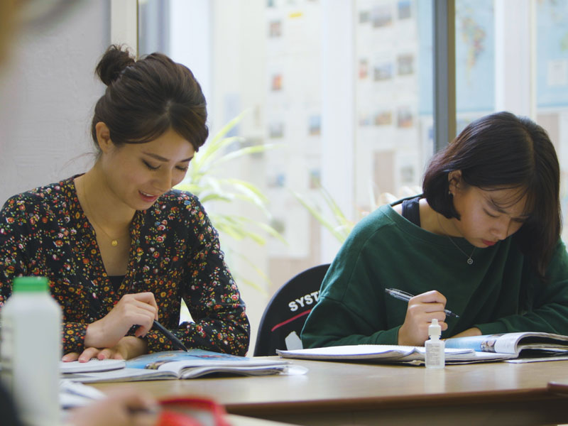Englischkurs mit internationalen Sprachschülern an der LSI Sprachschule Berkeley