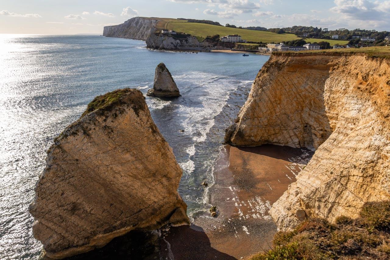 Klippen der Freshwater Bay auf der Isle of Wight Landschaft beschreiben und Adjektive trainieren
