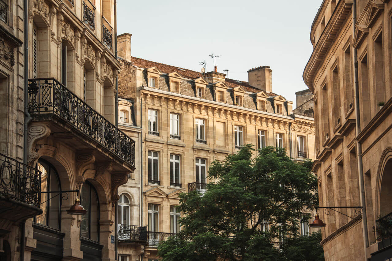 Typische Altstadtfassaden mit Balkonen Vokabeln im Alltag anwenden