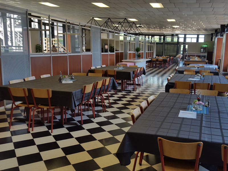 Speisesaal der Unterkunft, Schüler Sprachreisen Ferrières