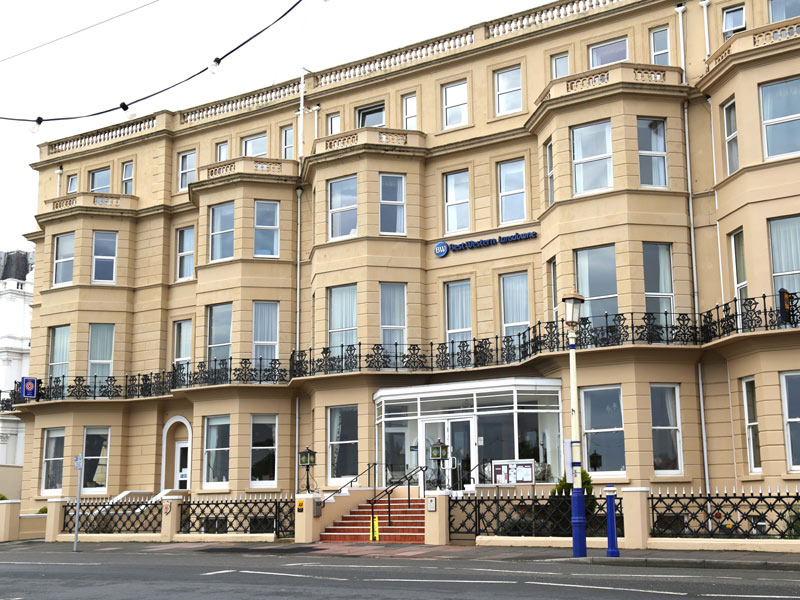 Eingang des Hotels, Englisch Sprachreisen für Erwachsene