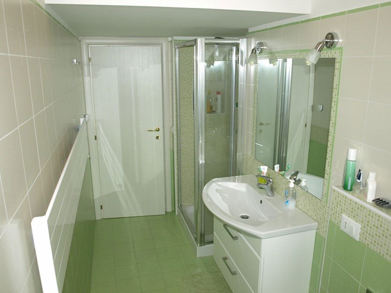Badezimmerbeispiel Exe. Privatunterkunft, Italienisch Business Sprachreisen