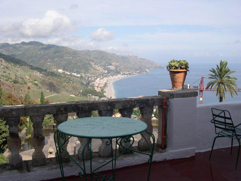 Terasse Villa Nettuno, Sprachreisen Taormina